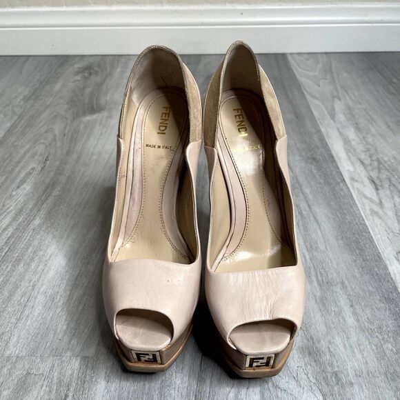 Fendi Fendista Platform Pumps - Picture 6 of 10